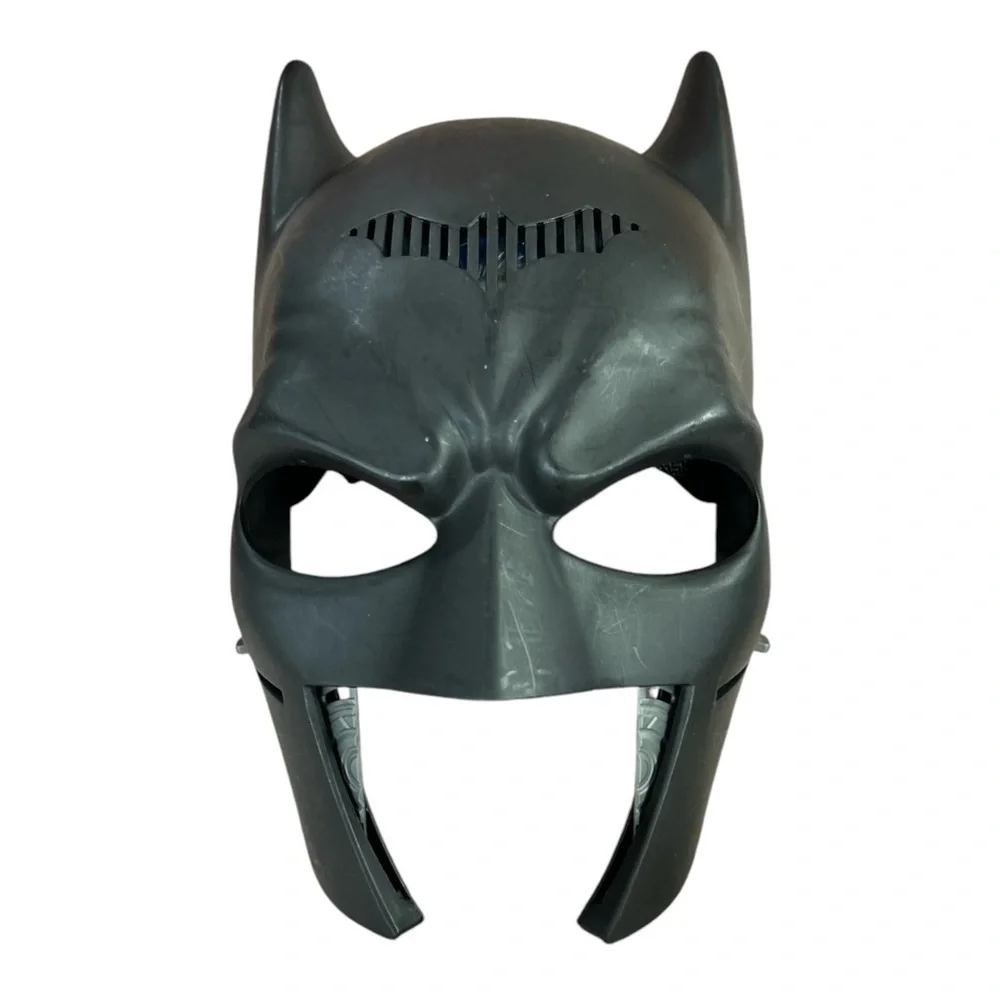 Batman Voice Changing Mask DC Comics Toy Interactive Dark Knight Mattel